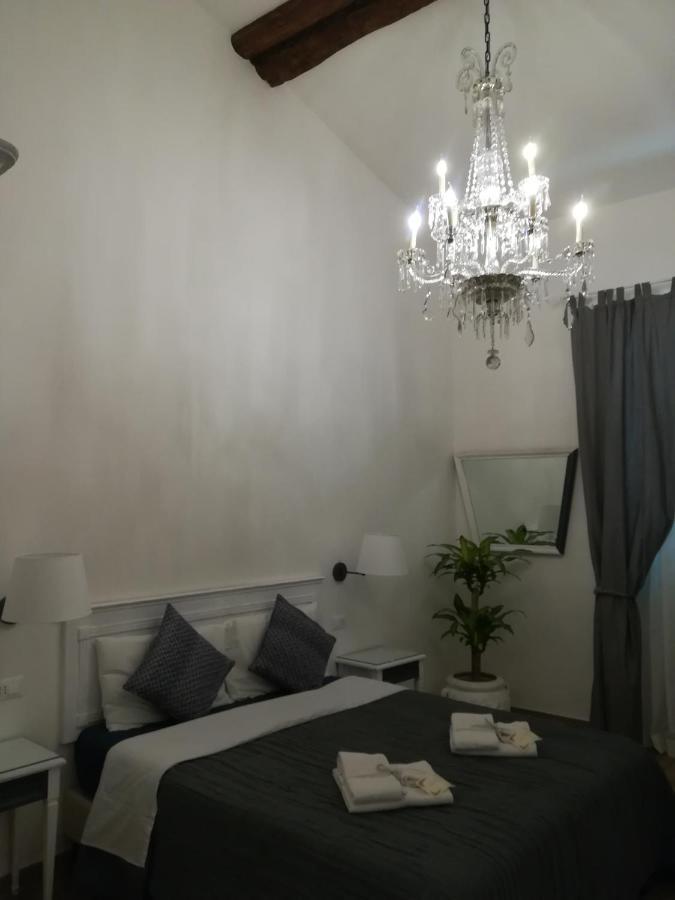 In San Frediano B&B Florenz Exterior foto