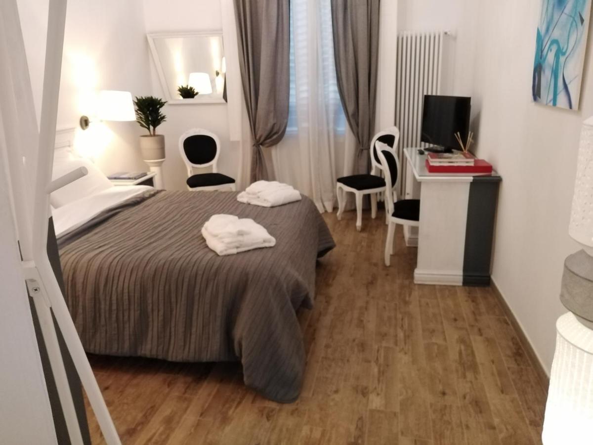 In San Frediano B&B Florenz Exterior foto